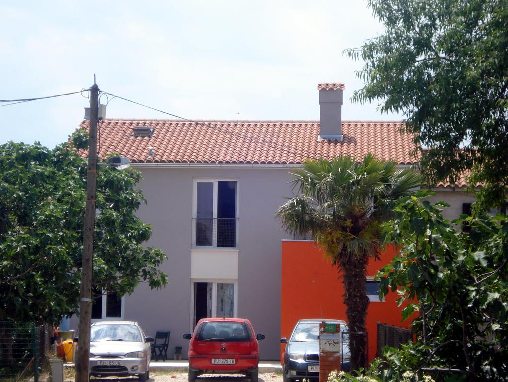 Apartment Studio Fuart Stinjan Exterior photo